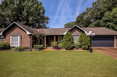 3839 Misty Oak Dr, Memphis, TN 38125