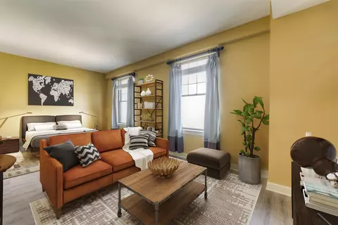109 N Main St #807, Memphis, TN 38103
