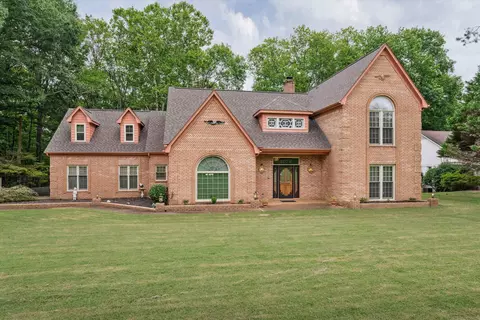 3076 Country Place Dr E, Collierville, TN 38017