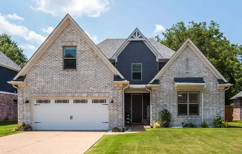 35 Greyson Cv, Oakland, TN 38060