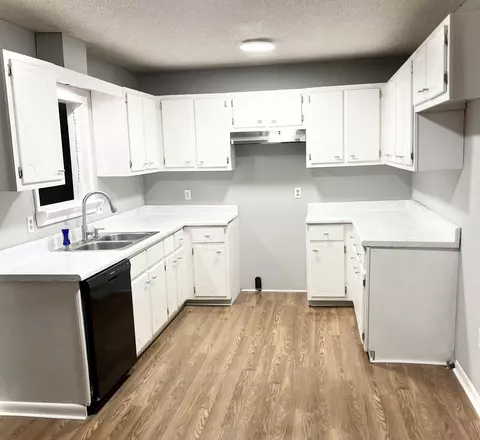 Kitchen - 66 Cr 271 Rd, Glen, MS 38846 photo 2 of 2