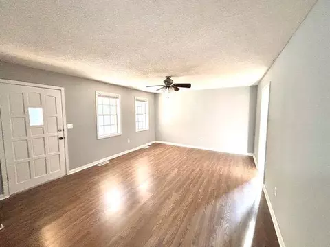 Living - 66 Cr 271 Rd, Glen, MS 38846 photo 1 of 6