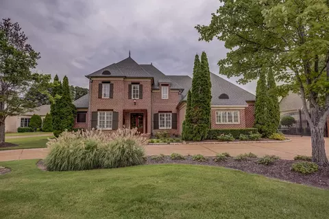 1340 Brayshore Dr, Collierville, TN 38017