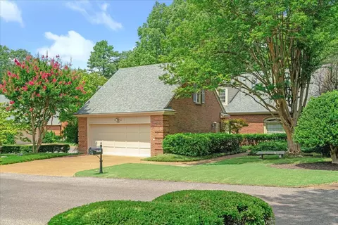 4630 Hemlock Ln, Memphis, TN 38117