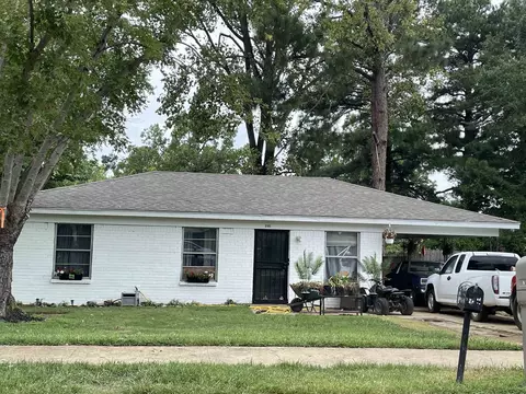 8185 Penny Ln, Millington, TN 38053