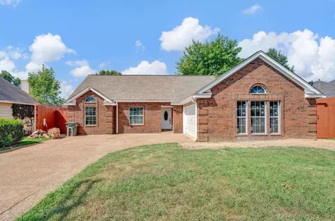 2791 Van Der Veer Dr, Memphis, TN 38133