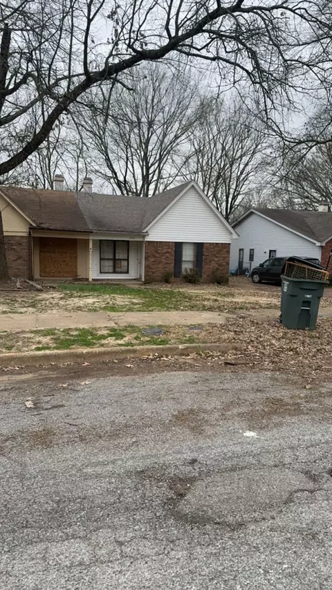 2219 Woodfield Park Road Rd, Memphis, TN 38134