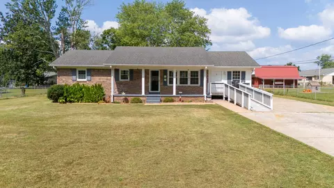 50 Blythe St, Savannah, TN 38372