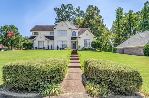 6221 Frances Wood Dr, Bartlett, TN 38135