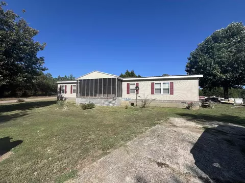 263 Hester Rd, Selmer, TN 38375 photo 1