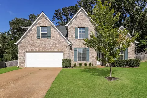 8352 Hunters Hollow Cv, Arlington, TN 38002