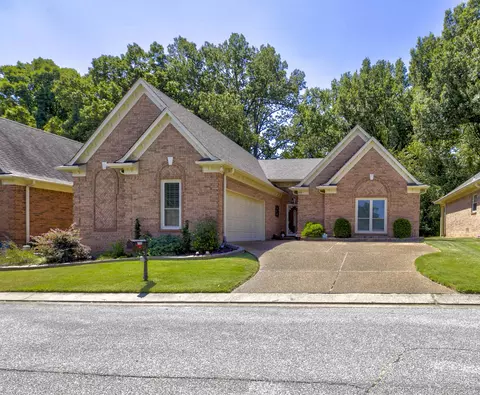 1789 Woodchase Glen Dr, Cordova, TN 38016