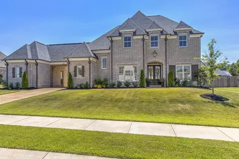 175 Green Garden Cv, Collierville, TN 38017