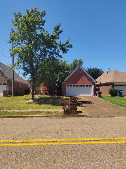 1367 Charles Bryan Rd, Cordova, TN 38018