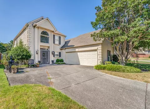 1017 Mirror Lake Ln, Cordova, TN 38018