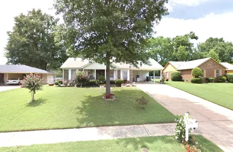2919 Maplehurst Dr, Memphis, TN 38127