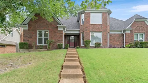 2668 Morning Woods Dr, Memphis, TN 38016
