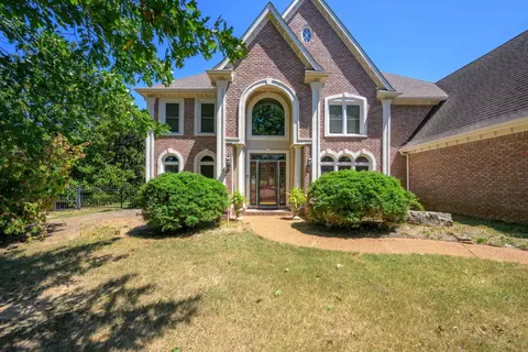 12176 Burrows Oak Cv, Collierville, TN 38017