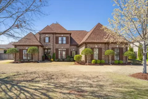1811 Stillwind Ln, Collierville, TN 38017