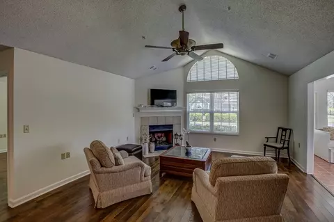 300 Oak Bluff Ln #76, Collierville, TN 38017 photo 5