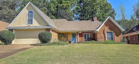 7406 Kingsland Dr, Memphis, TN 38125