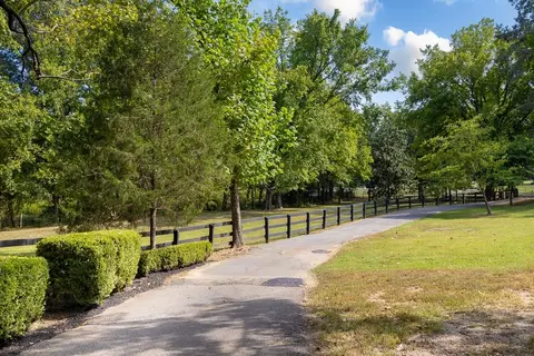 12290 Macon Rd, Collierville, TN 38017