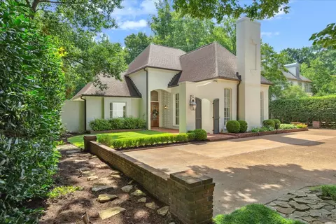 310 N River Oaks Dr, Memphis, TN 38120