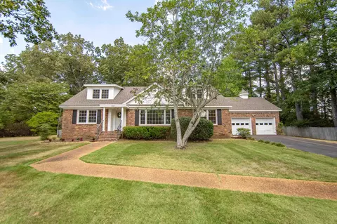 100 Elm St, Savannah, TN 38372