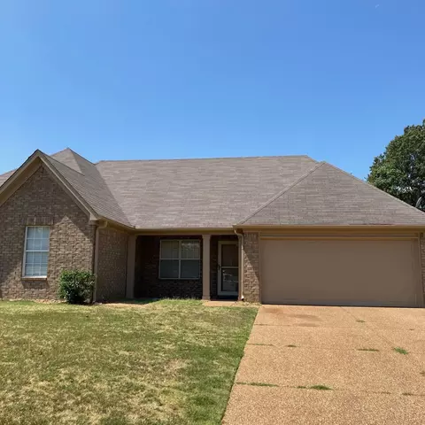 355 Village Dr W, Oakland, TN 38060