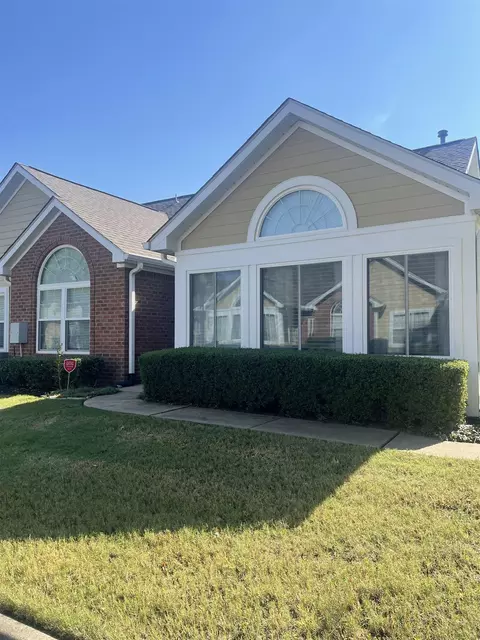 1854 Appling Oaks Cir #40, Cordova, TN 38016