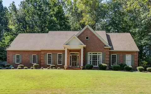 7063 May Woods Ln, Germantown, TN 38138