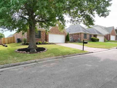 9577 Daly Dr, Lakeland, TN 38002
