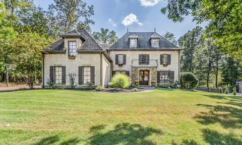 50 Canterbury Ln, Eads, TN 38028
