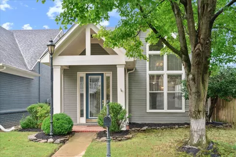 1215 Harbor River Dr, Memphis, TN 38103