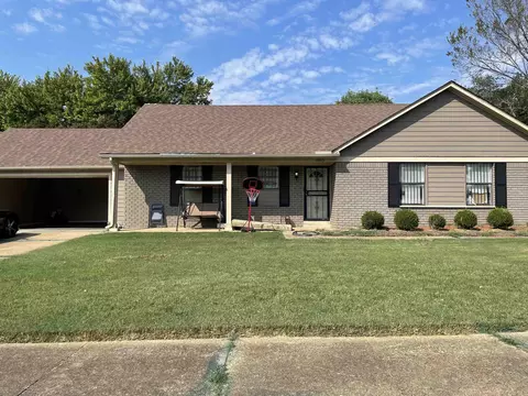 4955 Larkwood Dr, Memphis, TN 38118