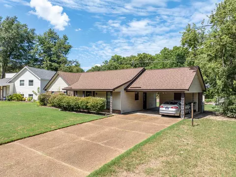 6790 Autumnhill Ln, Bartlett, TN 38135