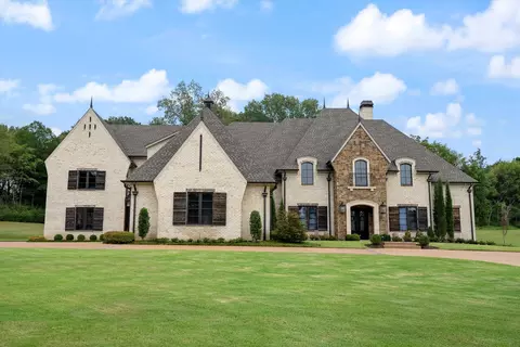 4126 Spring Place Dr, Olive Branch, MS 38654