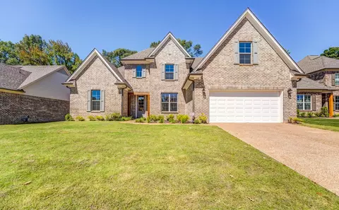 110 Valleyview Ln, Oakland, TN 38060