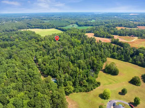 3180 Bible Hill Rd, Parsons, TN 38363