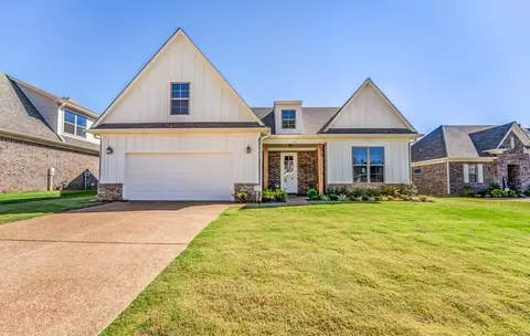 135 Valleyview Ln, Oakland, TN 38060