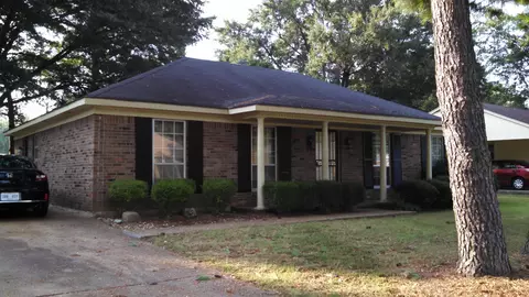 3632 Shoreham Dr, Memphis, TN 38118