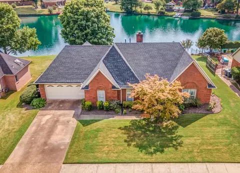 8753 E Carrollwood Ln E, Memphis, TN 38016