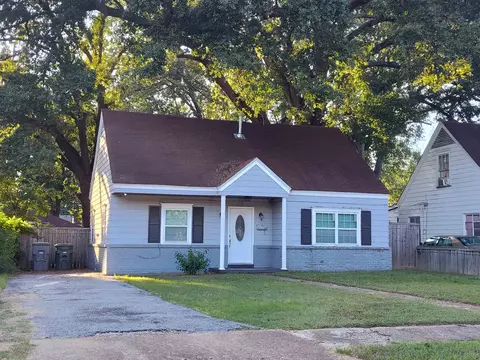 1301 Foxcroft St, Memphis, TN 38111