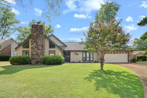 3023 Gainsborough Cove Cv, Lakeland, TN 38002