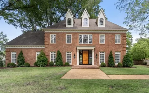 9446 Plantation Way Ln, Germantown, TN 38139