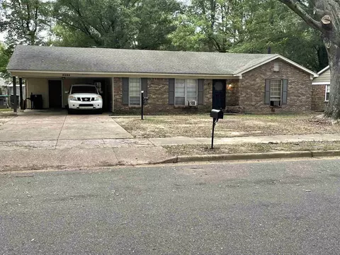 3295 E Foxburrow Cir, Memphis, TN 38115
