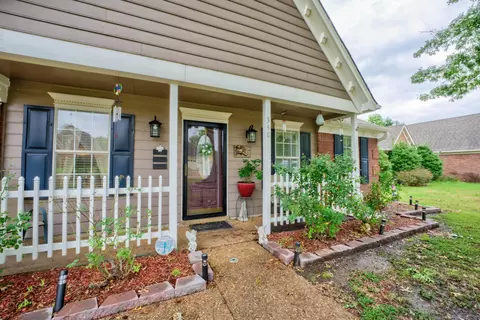 348 Wolf Run Rd, Collierville, TN 38017 photo 4