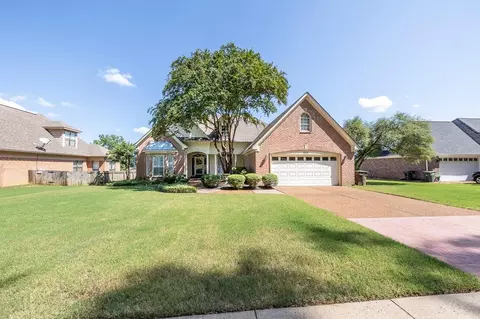 3680 Appling Lake Dr, Bartlett, TN 38133