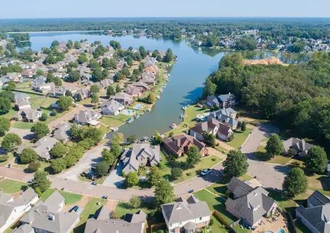 3776 Sailboat Ln, Lakeland, TN 38002