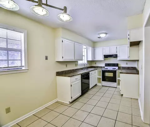 6168 Northampton Dr, Bartlett, TN 38134 photo 8